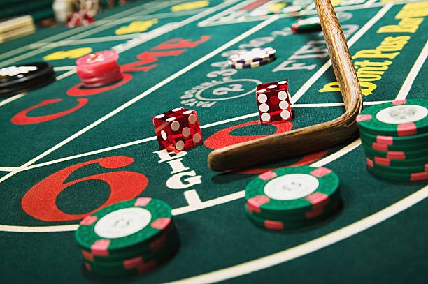 Mobile phone showing koin313 live casino table interface