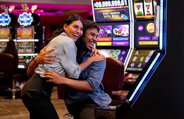 Live roulette wheel spinning at koin313 casino